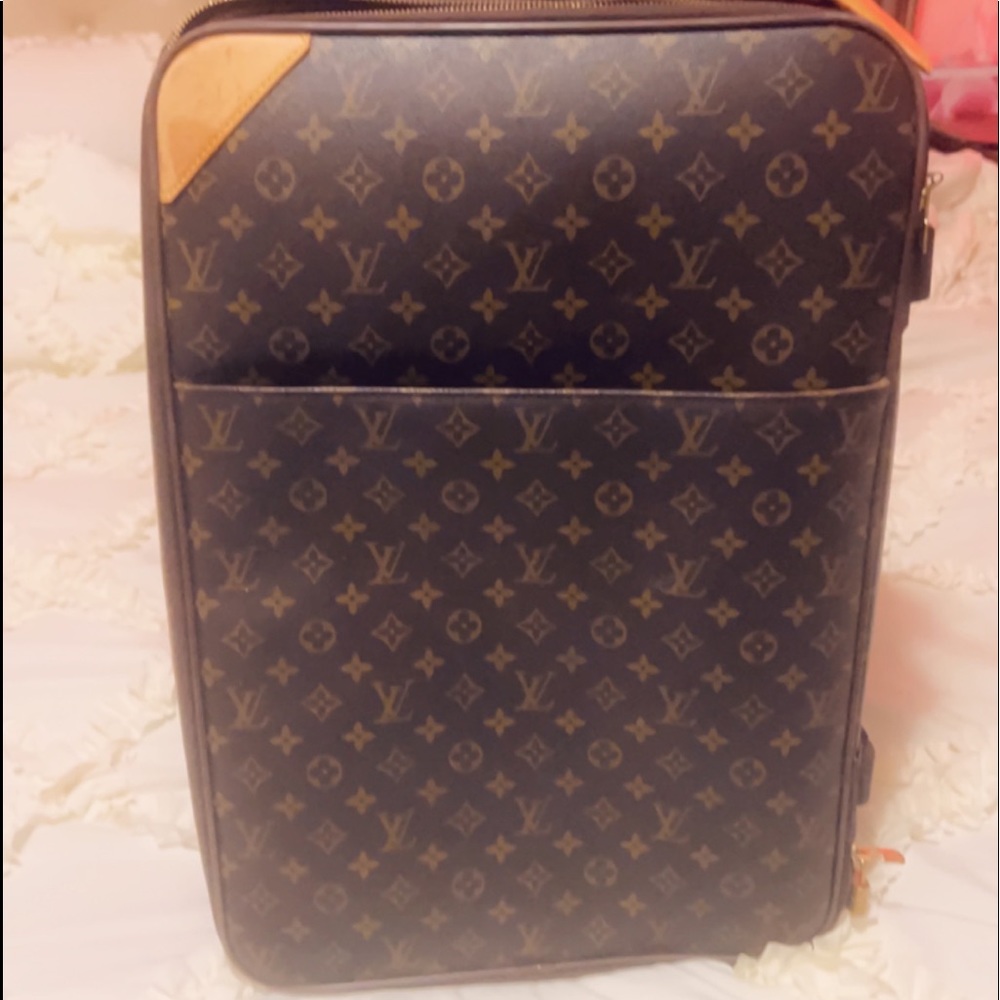 Authentic Louis Vuitton carry on